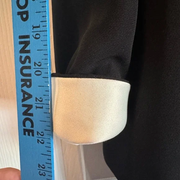 Beautiful black & white Kasper suit - Picture 6 of 6